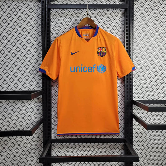 2006/2007 Barcelona Away Retro Football Shirt image 1