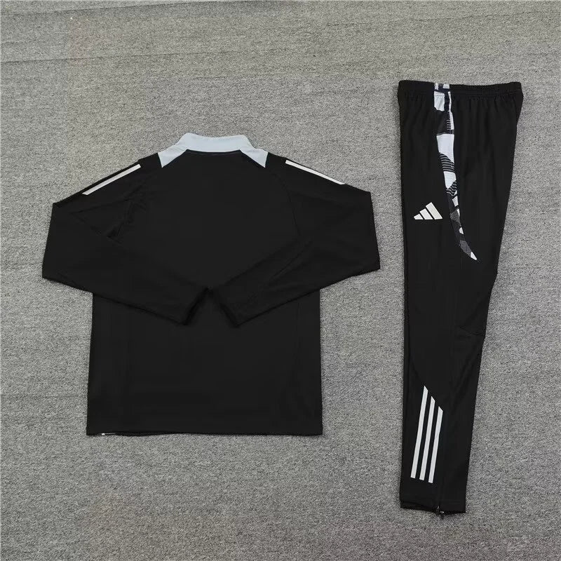 2024/2025 Manchester United Black Half-Pull Training Top
