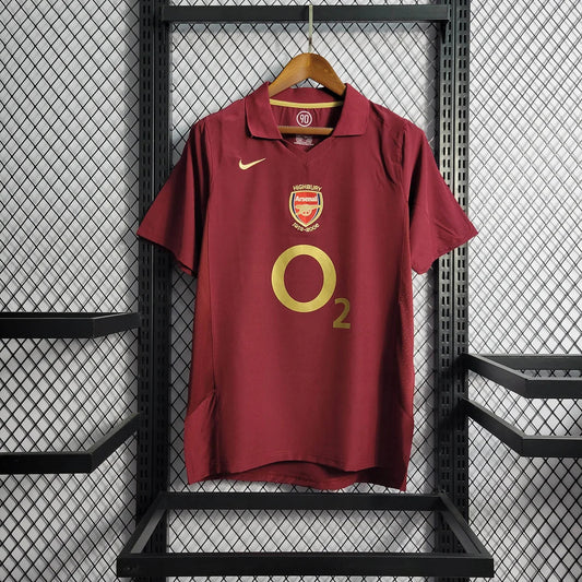 2005/2006 Arsenal Home Retro Football Shirt image 1