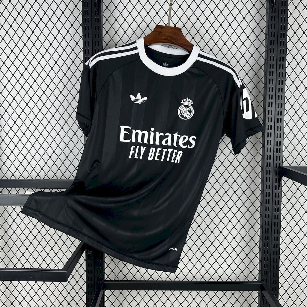 Real Madrid Black Special Edition Football Shirt image 1