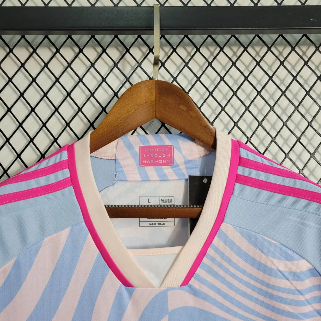 2023/2024 Arsenal Training Football Shirt image 5