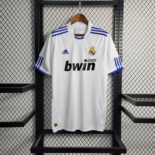 2010/2011 Real Madrid Home Retro Football Shirt image 1