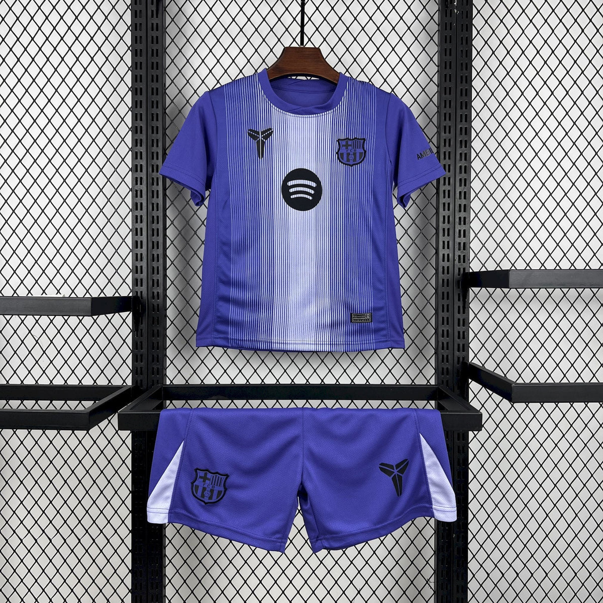 2025/2026 Kids Barcelona Purple Goalkeeper Football Kit image 1