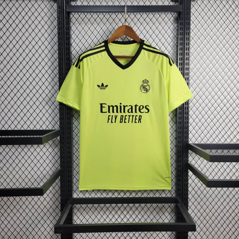 2024/2025 Real Madrid Goalkeeper Football Shirt image 1