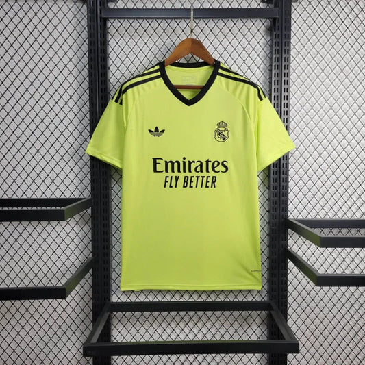 2024/2025 Real Madrid Goalkeeper Football Shirt image 1