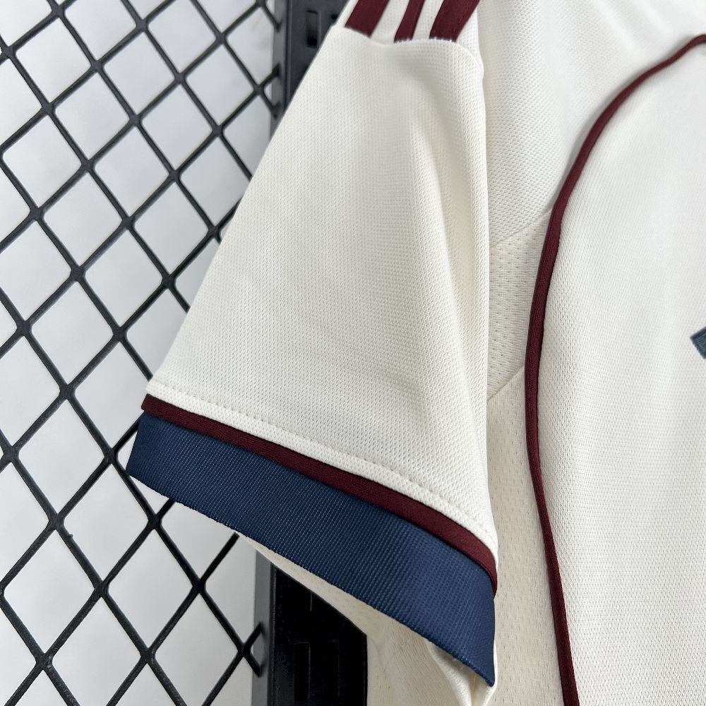 2025/2026 Ajax Third Football Shirt image 3
