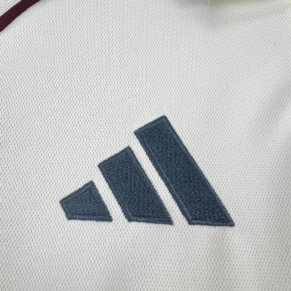 2025/2026 Ajax Third Football Shirt image 4
