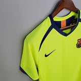2005/2006 Barcelona Away Retro Football Shirt image 2