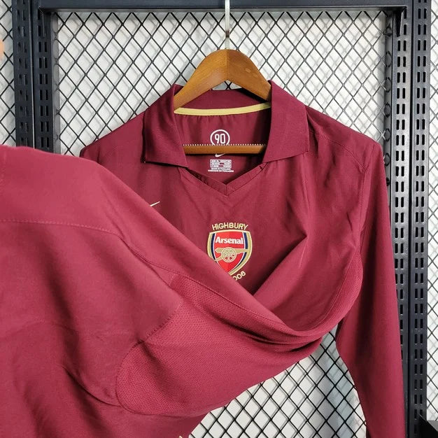 2005/2006 Arsenal Home Long Sleeve Retro Football Shirt image 4